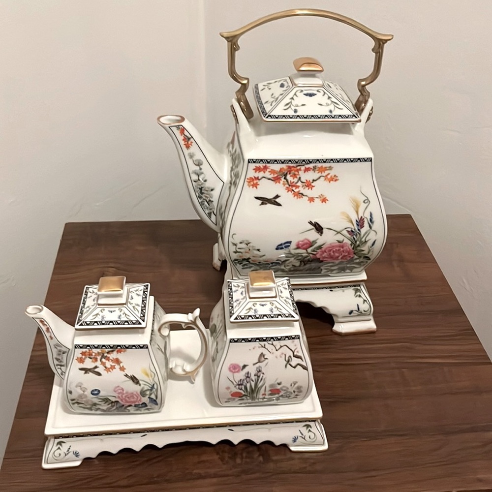 🕊💐Franklin Mint birds  and flowers porcelain tea pot set by NAOKO NOBATA 💐🕊